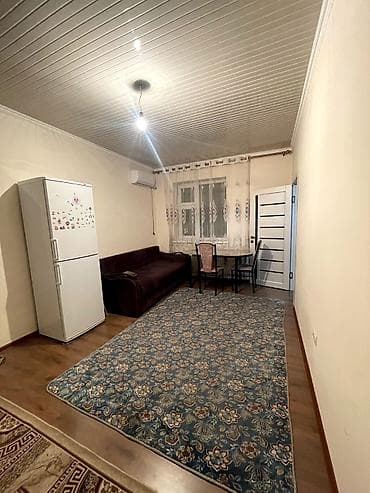 Недвижимость: 2 комнаты, Ошский рынок / базар Собственник, Без животных, от 3 месяцев, от 6 месяцев — 1