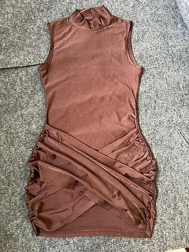 Платье без рукавов, можно как кофточку с джинсами, юбками можно