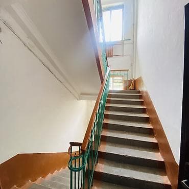 Квартиры: 1 комната, 25 м², Пишпек Хрущевка, 2 этаж, Требуется ремонт — 2