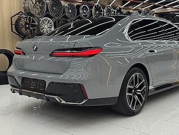 performance: BMW 7 series: 2023 г., 3 л, Автомат, Бензин, Седан — 8