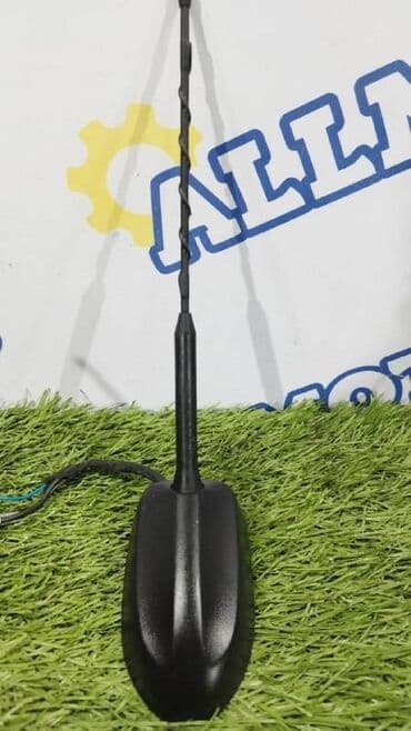 антенны для машин: Ford Fusion v-2.0 hybrid 2013 год, антенна — 1