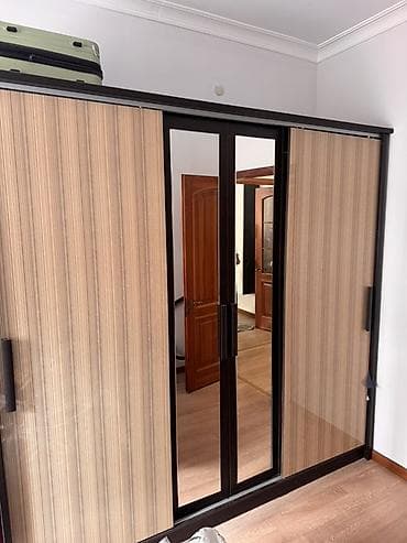 Шкаф купе, Б/у, С зеркалом, МДФ — 1