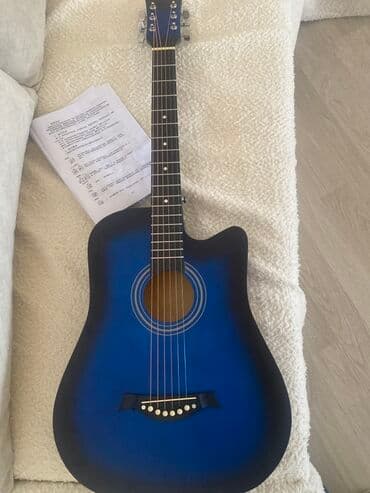 студийный микрофон: Акустическая гитара с вырезом (cutaway), 6 струн, размер дредноут — 2