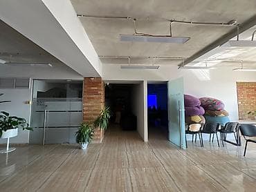 жилье: Аренда офисов, 355 м², В жилом комплексе, С отдельным входом — 4