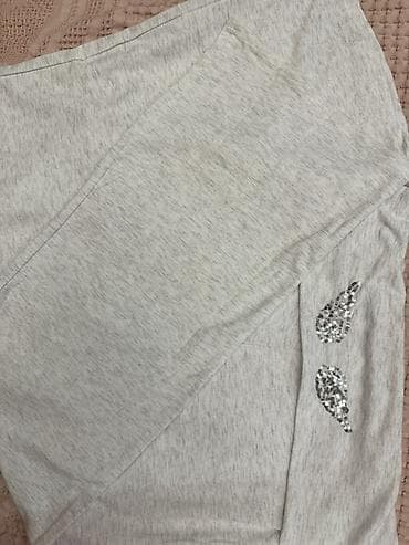 новые: Женский костюм (светло серый) с пайетками Комплектация: - худи с — 2