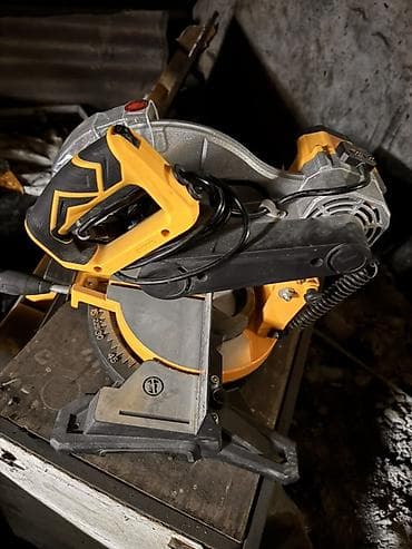 Пилы: Торцовочная пила ROLF (модель на шильдике: ROLF T0?-3?5A — надпись — 3