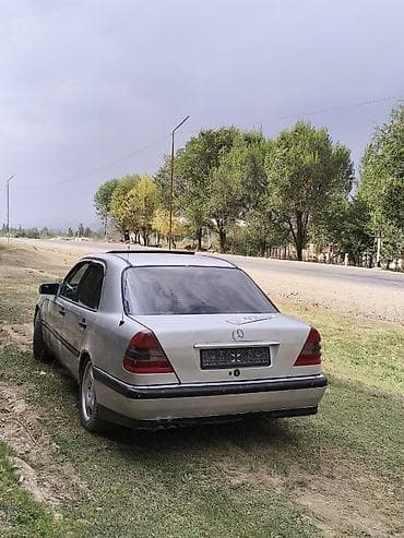 Mercedes-Benz E-Class: 1994 г., 2.8 л, Седан — 4