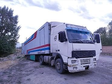 mazda 929: Тягач, Volvo, 2001 г., Холодильник, рефрижератор — 1