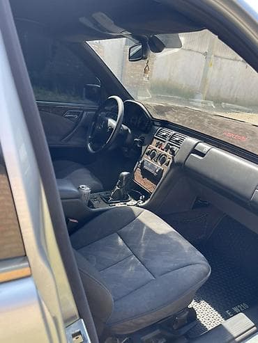 тайота карина e: Mercedes-Benz E-Class: 2001 г., 2 л, Механика, Бензин, Седан — 6