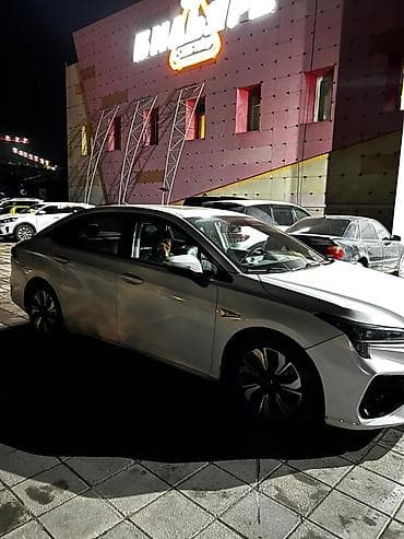 rx 5700xt: GAC Aion S Plus, белый седан с современным динамичным дизайном — 6