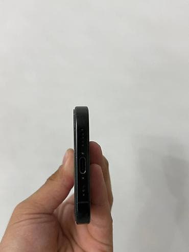 poco c50: IPhone 16 Pro, Б/у, 512 ГБ, Black Titanium, Кабель, 93 % — 6