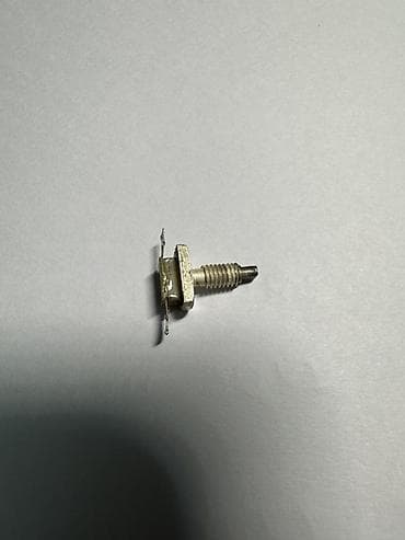 резисторы: Куплю дорого. Такие как на фото. Высокочастотные экранированные — 3