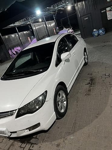 8: Honda Civic: 2008 г., 1.8 л, Механика, Бензин, Седан — 1