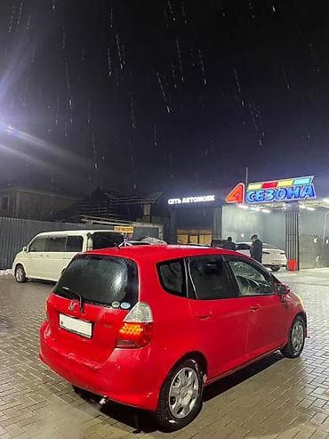 subaru 2000: Honda Fit: 2004 г., 1.3 л, Вариатор, Бензин, Хэтчбэк — 3