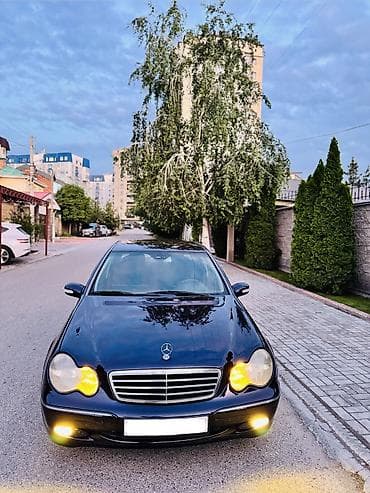 брала дорого: Mercedes-Benz C-Class: 2000 г., 2.4 л, Автомат — 4