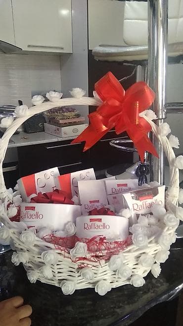 ак орго тойго чакыруу: Композиции из конфет Раффаелло у СОГДИАНЫ — 2