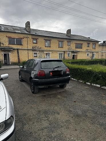 Унаа: Volkswagen Golf: 1993 г., 1.8 л, Кол менен иштөөчү, Бензин, Хетчбек — 3
