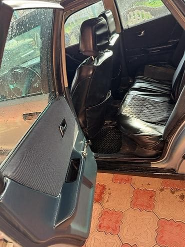 lexus is 200 altezza: Audi 80: 1989 г., 1.8 л, Ручные, Бензин, Седан — 9