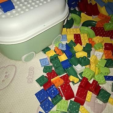 Конструктор крупный для детей с контейнером на колёсиках. мне — 1