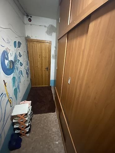 Бөлмөлөр: Продаю трехкомнатную квартиру в микрорайоне Верхний Джал, дом — 4