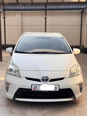 jaguar s type: Toyota Prius: 2015 г., Автомат, Гибрид, Лифтбек — 1