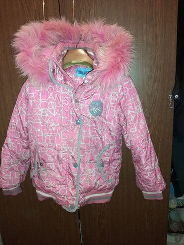 куртка рубашка: Продаю. Куртки детские. Белая куртка 300сом. От 3 до 5 лет. Красная — 4