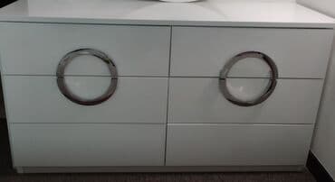 тумбы комоды с зеркалом: Спальный гарнитур, Б/у, Комод, МДФ, Самовывоз, цвет - Белый — 1