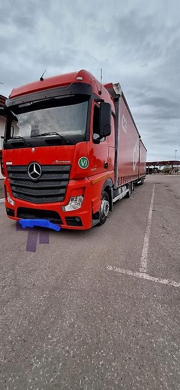 krone sd: Тягач, Mercedes-Benz, 2015 г., Тентованный — 1