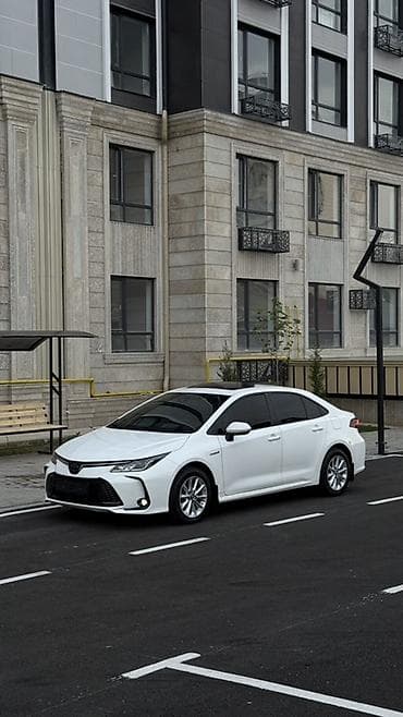 dio 27: Toyota Corolla: 2022 г., 1.8 л, Вариатор, Гибрид, Седан — 3
