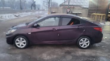 mini cuper: Hyundai Solaris: 2011 г., 1.6 л, Механика, Бензин, Седан — 2