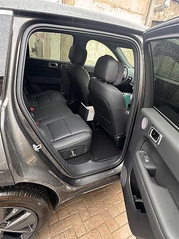 nio et9: Lixiang L6: 2025 г., 1.5 л, Гибрид, Кроссовер — 6