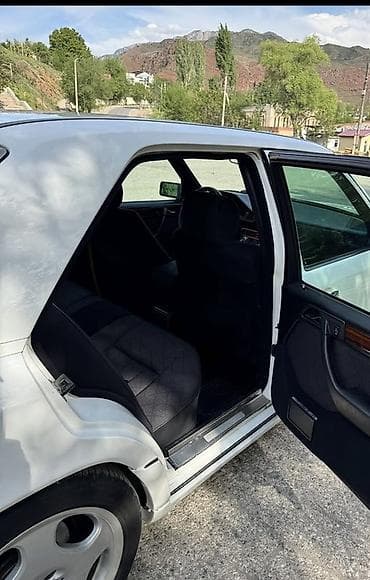 потолок мерс: Mercedes-Benz W124: 1995 г., 3.2 л, Автомат, Бензин, Седан — 7