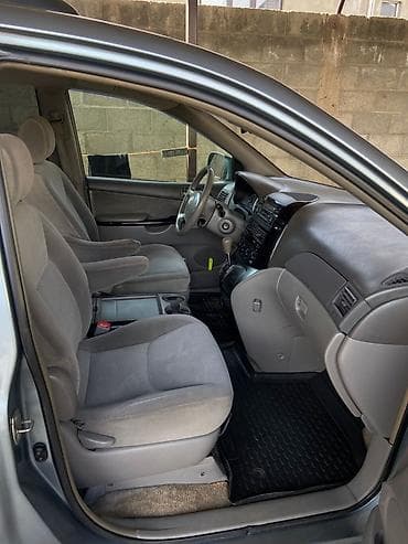 семейный авто: Toyota Sienna: 2004 г., 3.3 л, Автомат, Бензин, Минивэн — 2