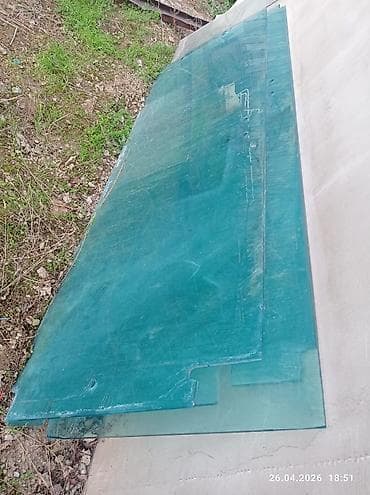 Стекла, стеклопакеты для дверей: Закалённые стеклянные панели с отверстиями! Толщина стекла 10мм — 5