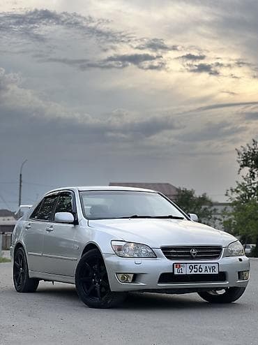 Toyota Altezza: 2003 г., 2 л, Автомат, Бензин, Седан at lalafo.kg Toyota Altezza: 2003 г., 2 л, Автомат, Бензин, Седан