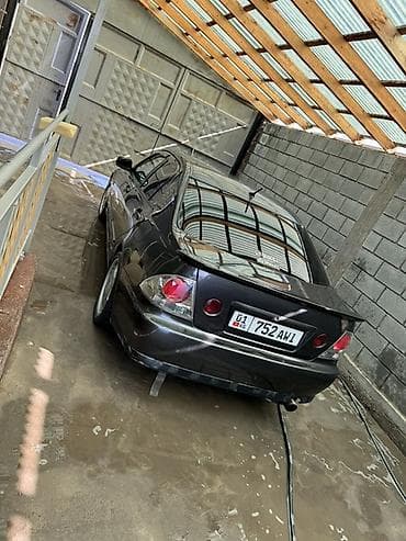 Lexus: Lexus IS: 2002 г., 2 л, Механика, Бензин, Седан — 3