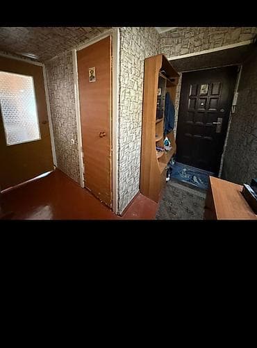 8 мкр: 1 комната, 31 м², 104 серия, 1 этаж — 2