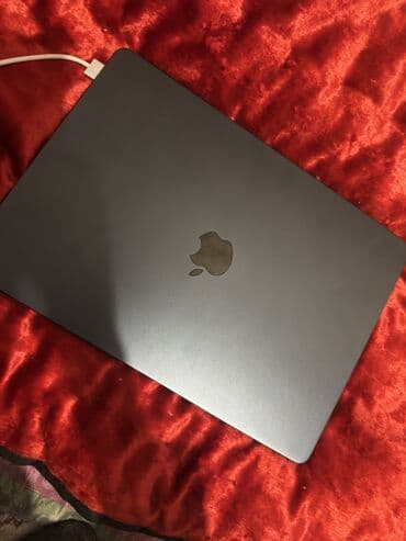 Ноутбук, Apple, 8 ГБ ОЗУ, Apple M3, 15.4 ", Б/у, Для работы, учебы, память SSD