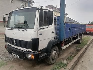 2 4 д: Грузовик, Mercedes-Benz, Стандарт, Б/у — 4