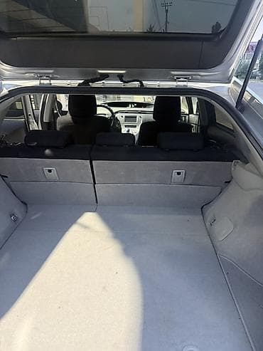 prius v: Toyota Prius: 2012 г., 1.8 л, Вариатор, Гибрид, Хэтчбэк — 8