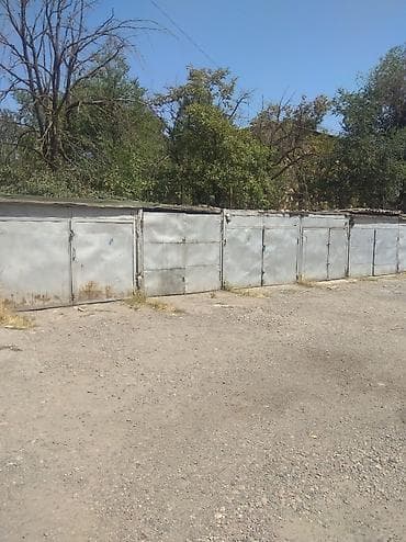 Гараж сатам: Продаю железные ворота ( гаражные ) в количестве 50 штук. Все — 8