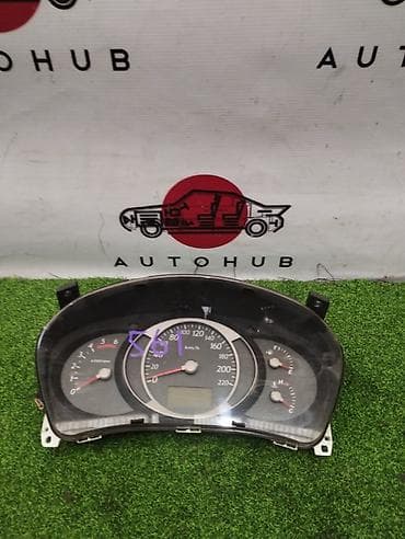 Детали салона: Щиток приборов Hyundai — 1