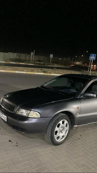 Audi A4: 1995 г., 2.8 л, Механика, Бензин, Седан