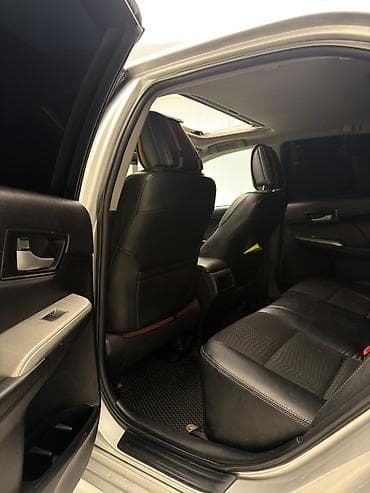 2011: Toyota Camry: 2011 г., Автомат, Бензин, Седан — 10