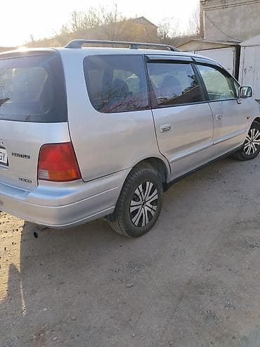 11 00r20: Honda Shuttle: 1996 г., 2.3 л, Автомат, Бензин, Минивэн — 4
