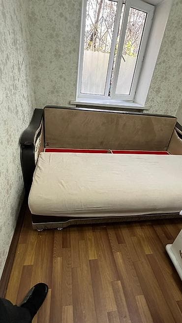 Прямые диваны: Прямой диван, Б/у — 3