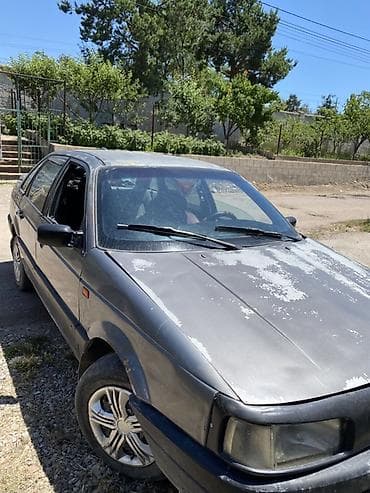 Volkswagen Passat: 1988 г., 1.8 л, Механика, Бензин, Седан