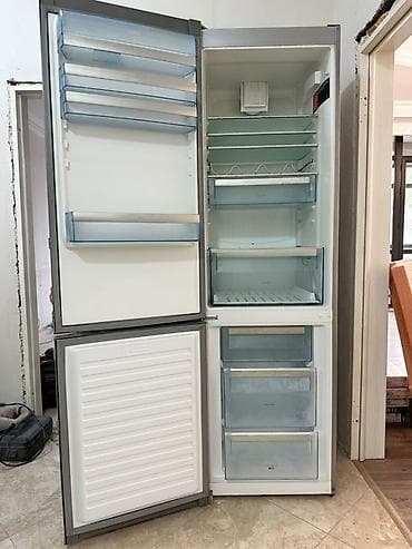 freezer: Холодильник AEG, Б/у, Двухкамерный — 6