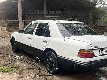e star: Mercedes-Benz E-Class: 1986 г., 2 л, Автомат — 3