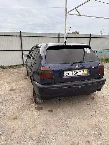 Volkswagen Golf: 1995 г., 2 л, Механика, Бензин, Хэтчбэк